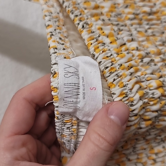 Yellow and white sleeveless midi dress, two layers, size small, ruffle design - Picture 3 of 5